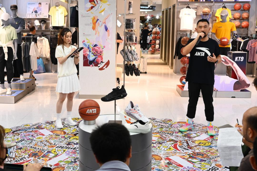 Anta opens store in Thailand