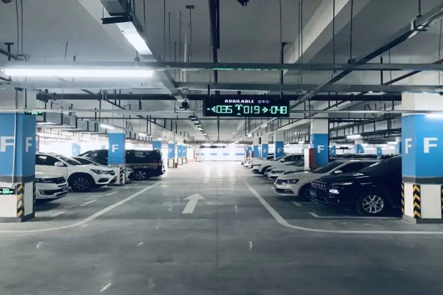Parking garages are for Keytop