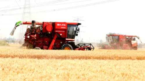 Lovol makes harvesters