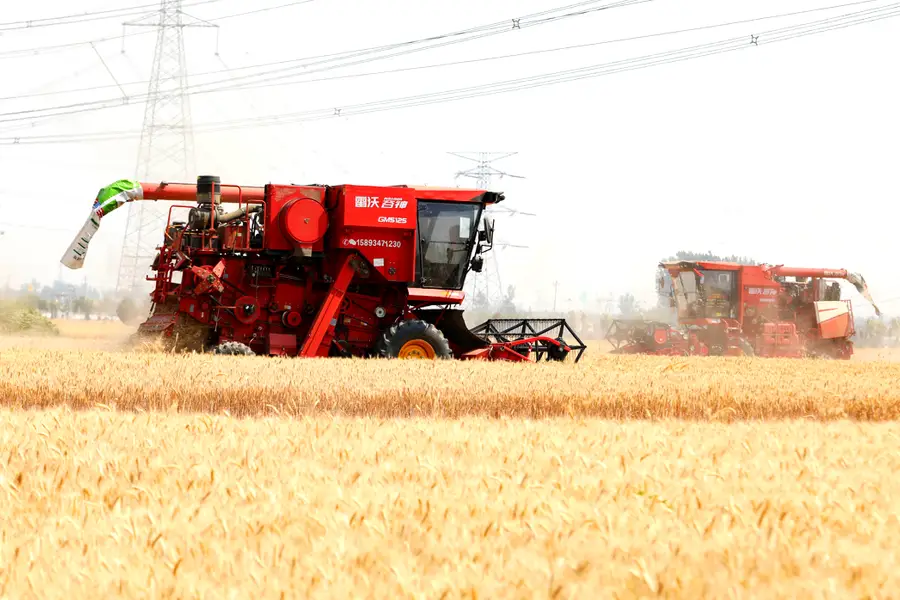 Lovol makes harvesters