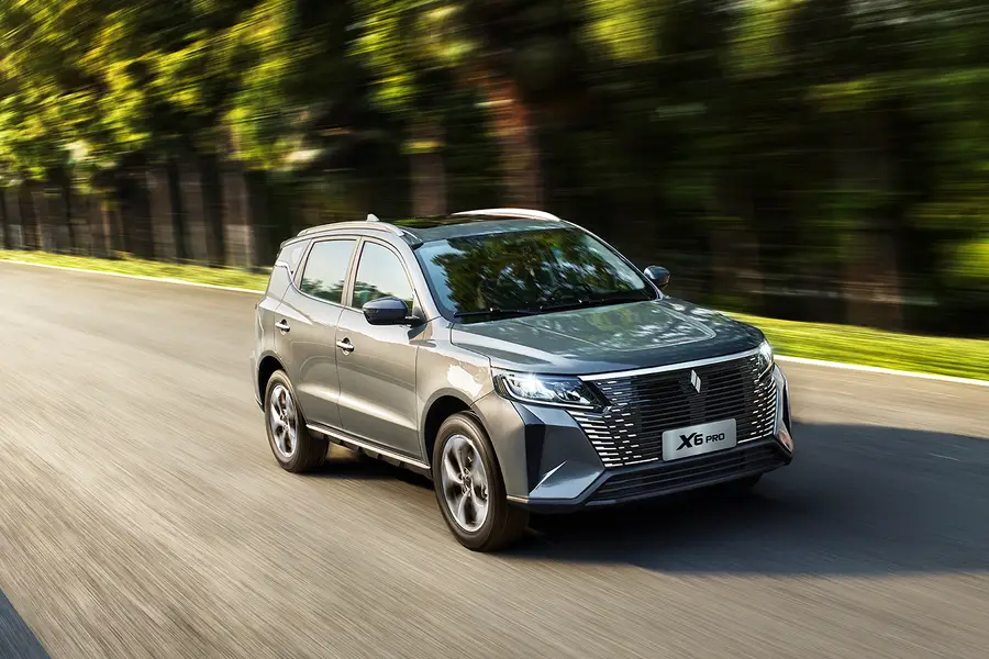 Afari makes the Livan brand