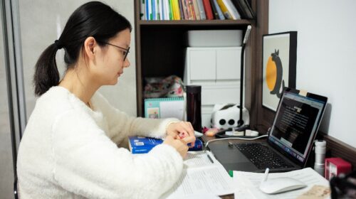 Fenbi takes defensive action after steep share slide