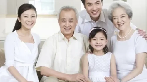 Waterdrop sells insurance