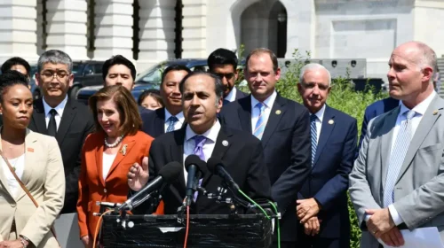 US cracks down on small invesstment banks