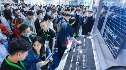 JinkoSolar makes solar panels