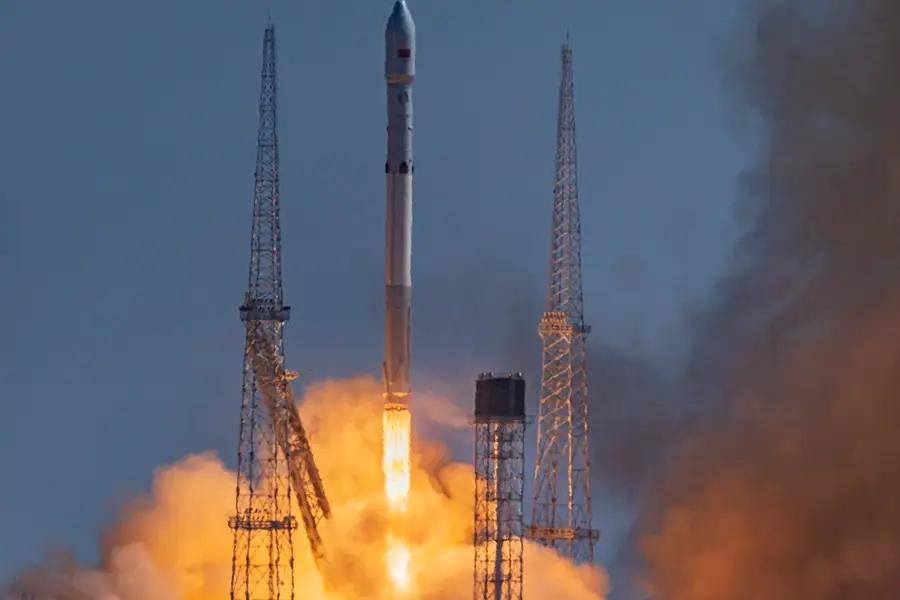 Spacesail launches satellites