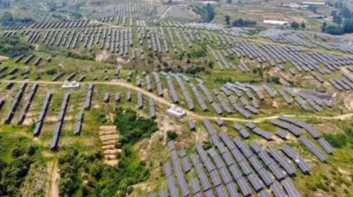Xinyi operates solar farms