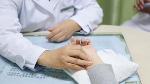 Intensifying population aging spurs northern traditional Chinese medicine leader Yuyantang to seek Hong Kong listing